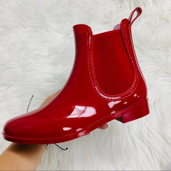 Red rain boot - Picture 5 of 7